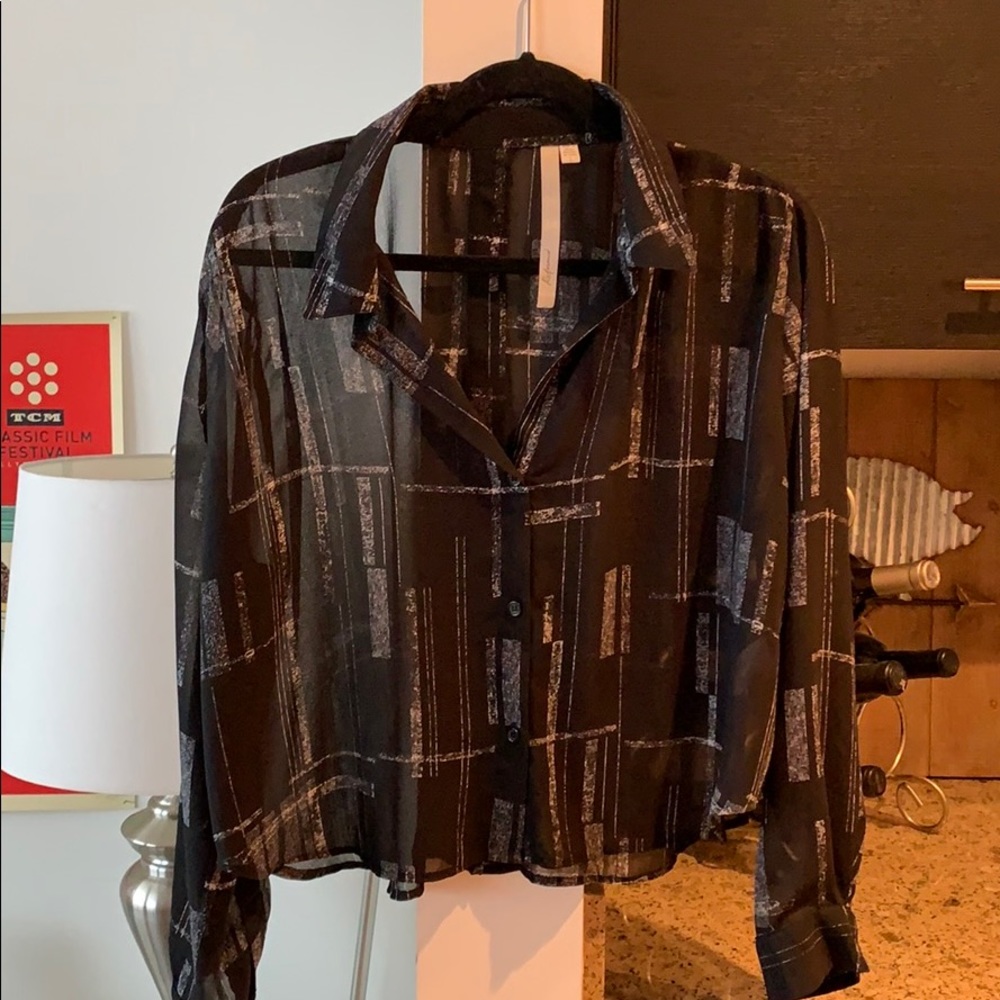 Black Crop Button-down